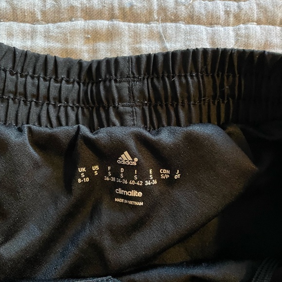 2 pairs of Adidas shorts small - Picture 6 of 8